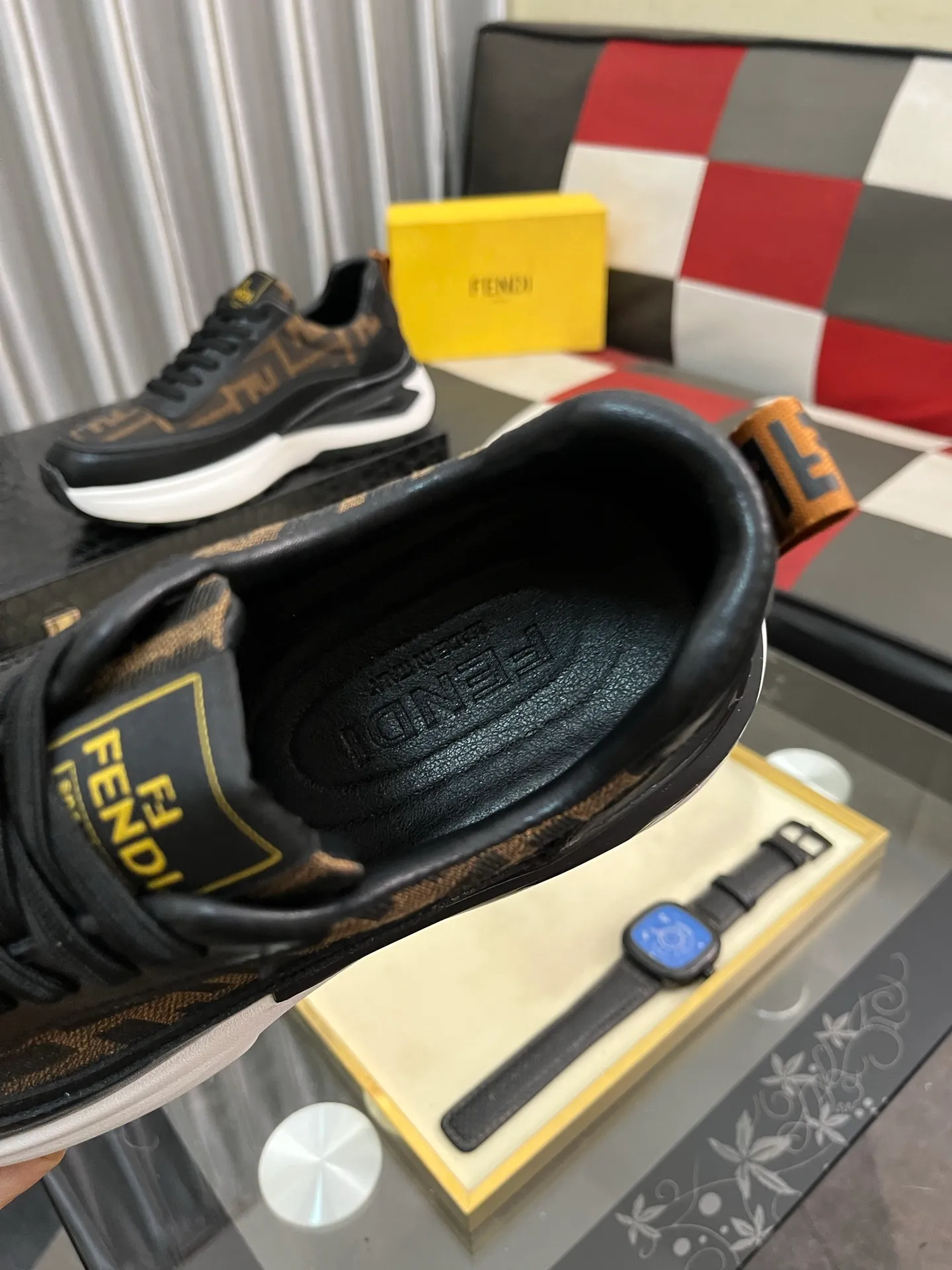 Men's shoes💰458⌚️⌚️[FENDI-FENDI] Classic men's casual shoes🔥New product nowadays, made of cowhide + breathable fabric, comfortable pigskin lining. The perfect last shape and generous and fashionable design have attracted the favor of many consumers. 🔥Number of sizes: 38-444️⃣Colors available